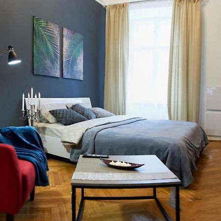 Stylish Apartments In The Center Λβιβ Εξωτερικό φωτογραφία