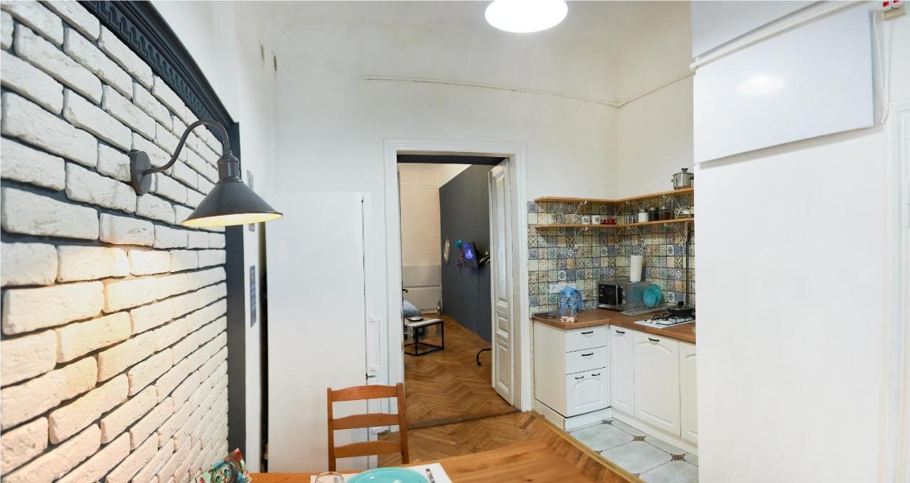 Stylish Apartments In The Center Λβιβ Εξωτερικό φωτογραφία